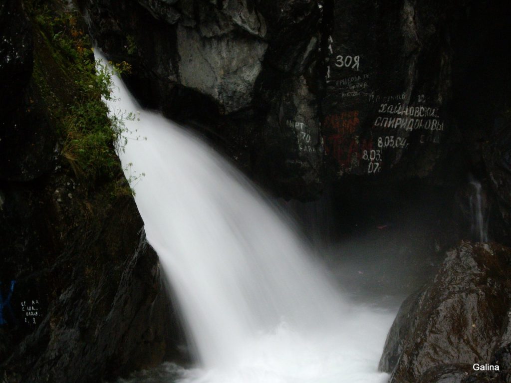 Водопад в Аршане